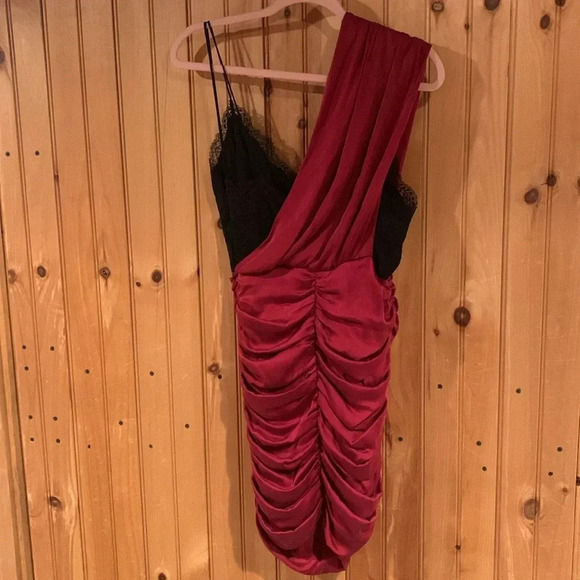 New ALICE+OLIVIA Bianca Asymetrical mini dress - Picture 7 of 7